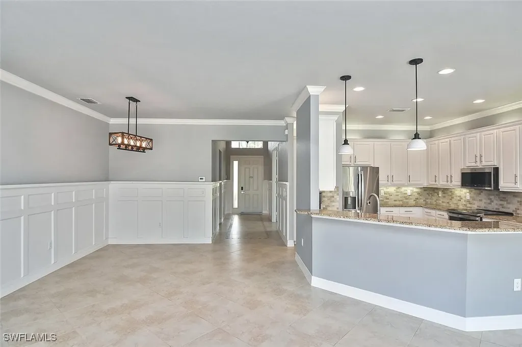 6674 Marbella Lane Naples FL 34105