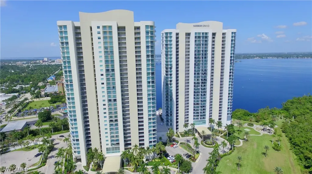3000 Oasis Grand Boulevard Fort Myers FL 33916