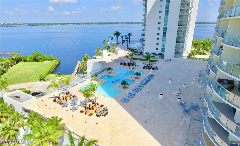 3000 Oasis Grand Boulevard Fort Myers FL 33916