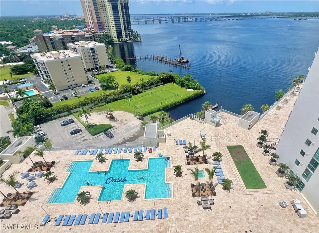 3000 Oasis Grand Boulevard Fort Myers FL 33916