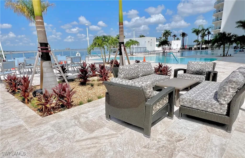 3000 Oasis Grand Boulevard Fort Myers FL 33916