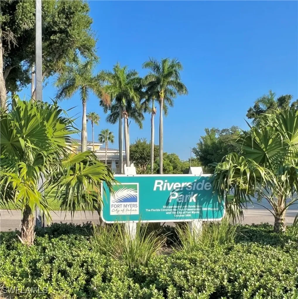 3000 Oasis Grand Boulevard Fort Myers FL 33916