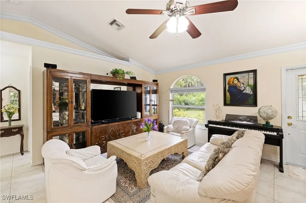 3221 22nd Avenue NE Naples FL 34120