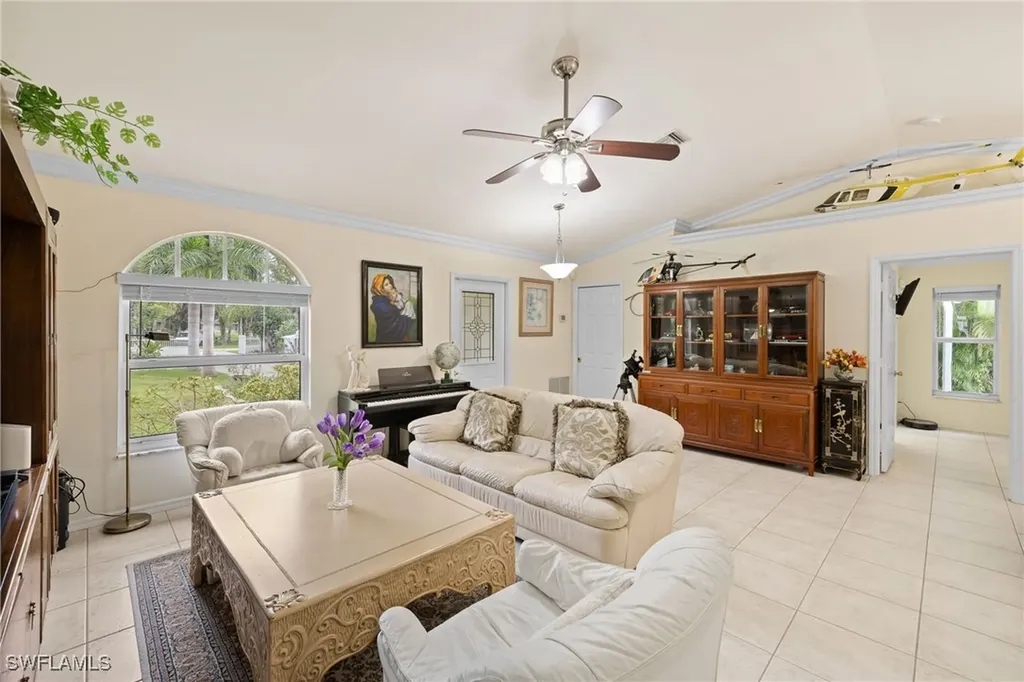 3221 22nd Avenue NE Naples FL 34120