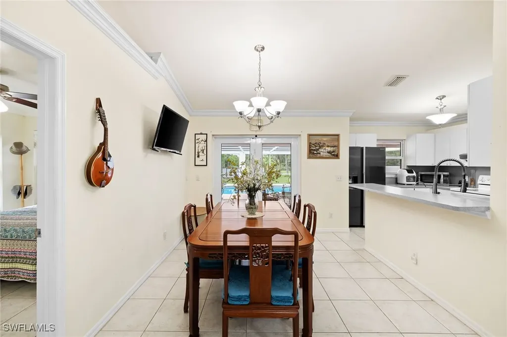3221 22nd Avenue NE Naples FL 34120