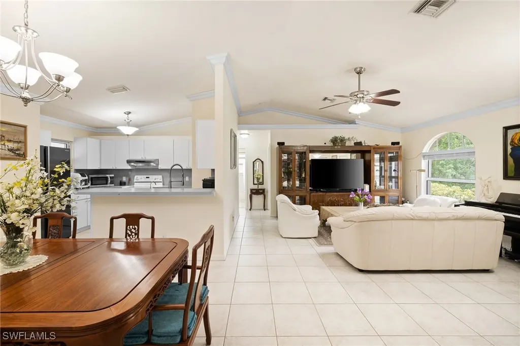 3221 22nd Avenue NE Naples FL 34120