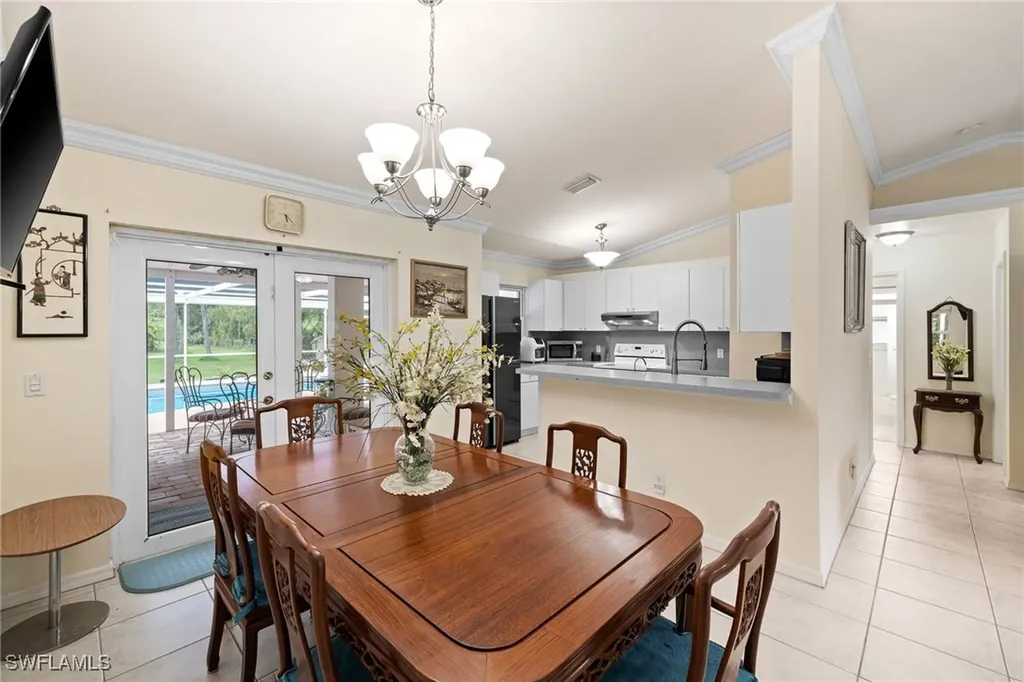 3221 22nd Avenue NE Naples FL 34120