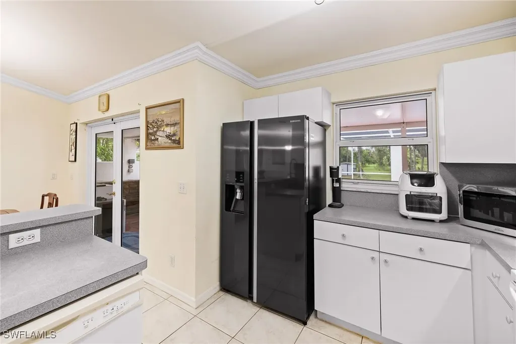 3221 22nd Avenue NE Naples FL 34120