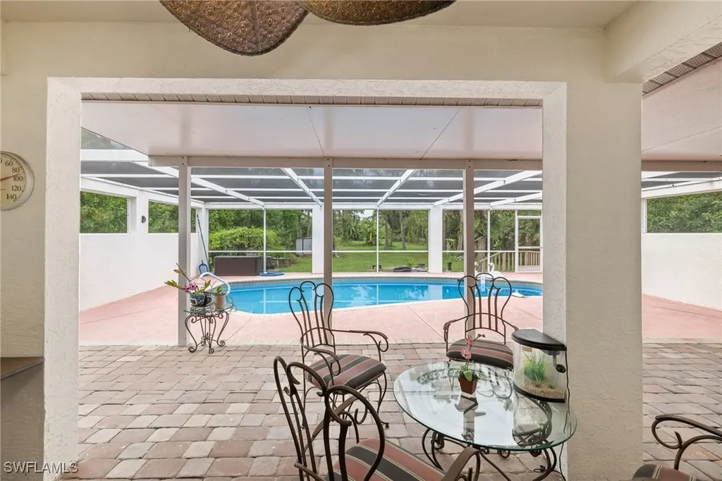 3221 22nd Avenue NE Naples FL 34120