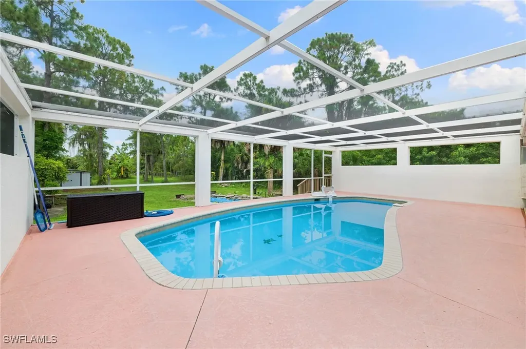 3221 22nd Avenue NE Naples FL 34120