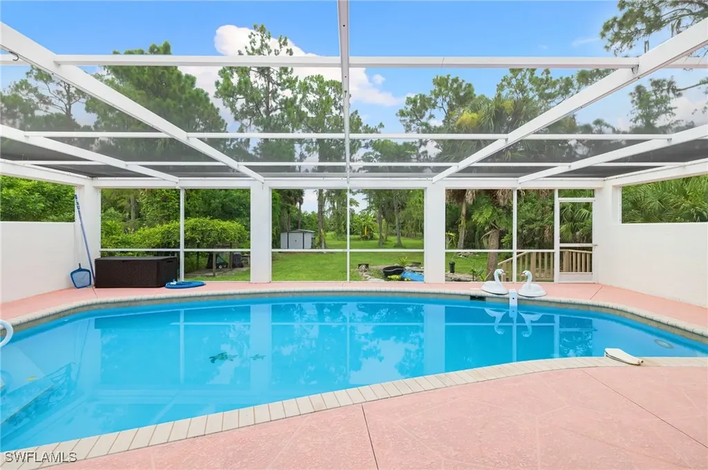3221 22nd Avenue NE Naples FL 34120