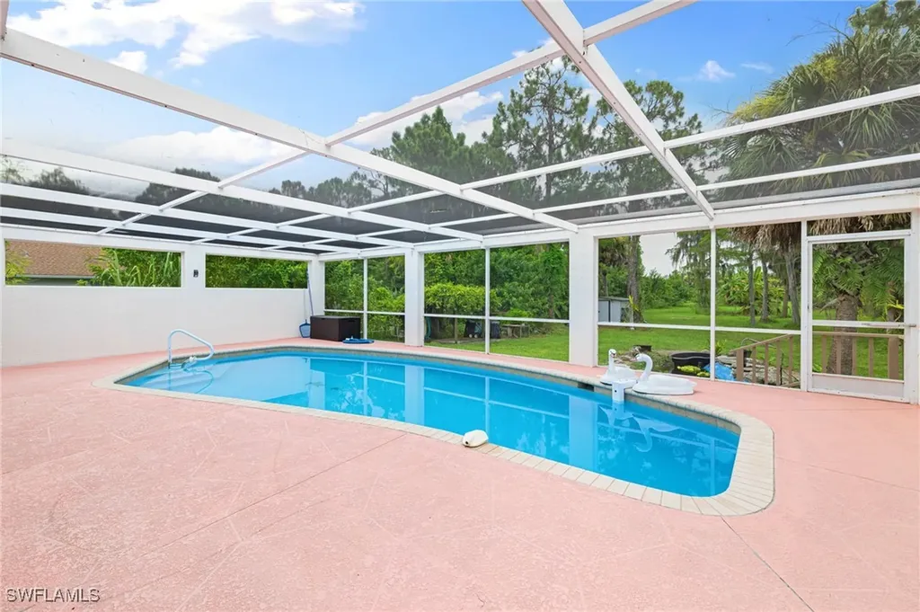 3221 22nd Avenue NE Naples FL 34120