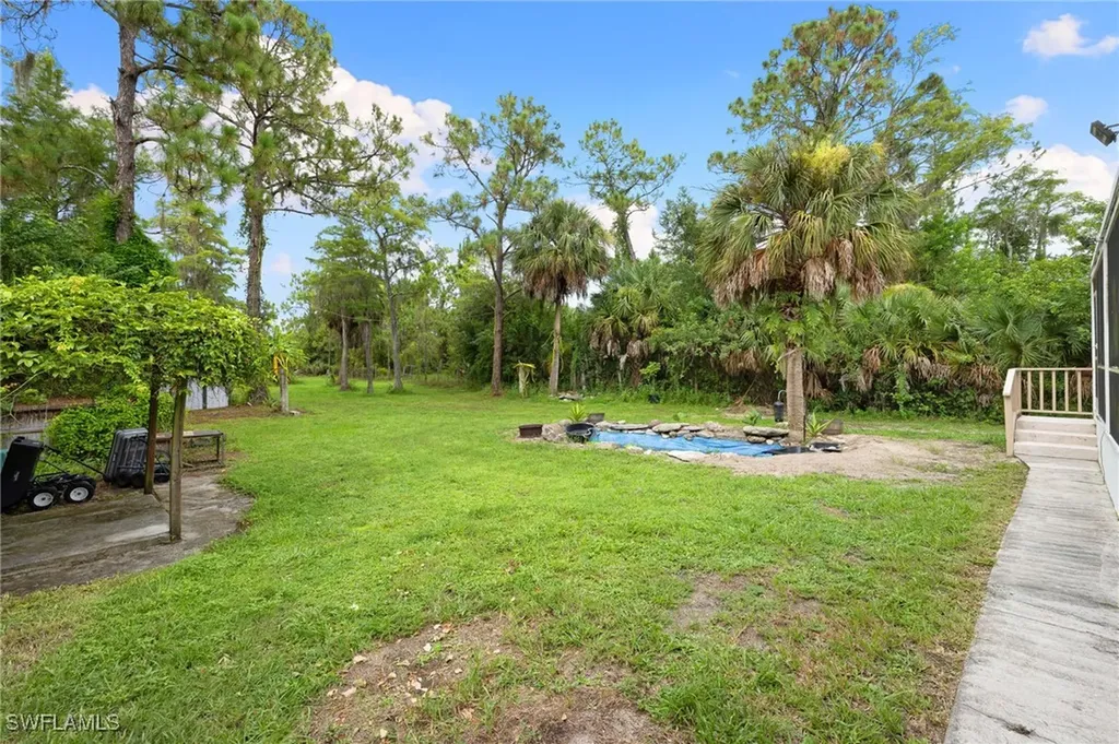 3221 22nd Avenue NE Naples FL 34120
