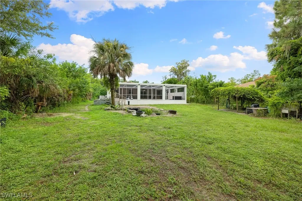 3221 22nd Avenue NE Naples FL 34120