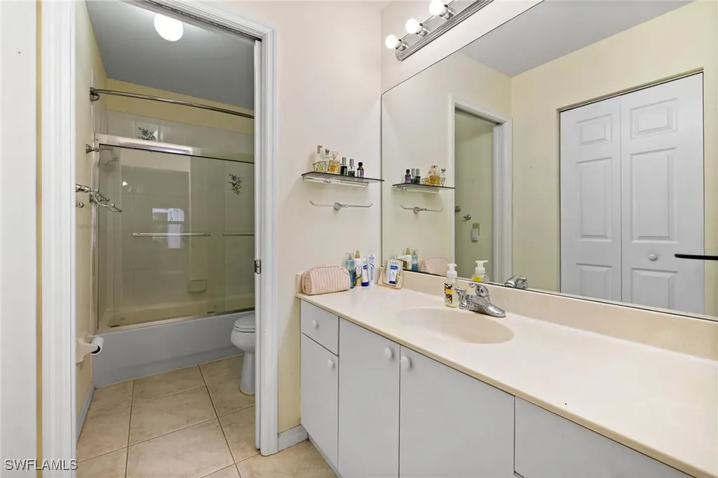 3221 22nd Avenue NE Naples FL 34120