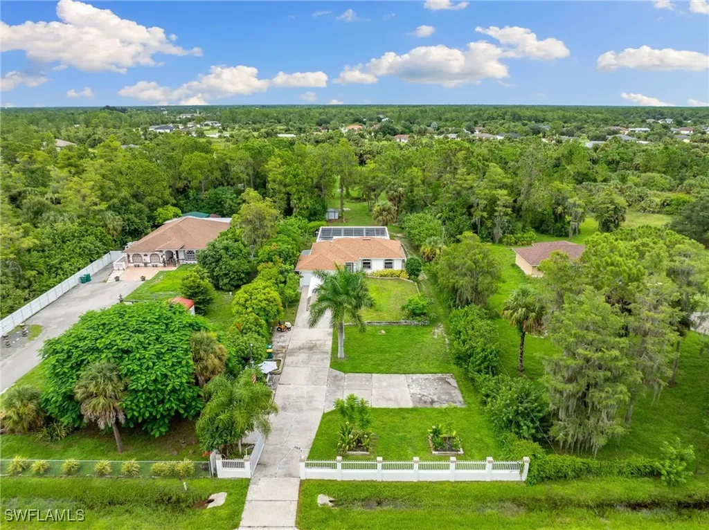 3221 22nd Avenue NE Naples FL 34120