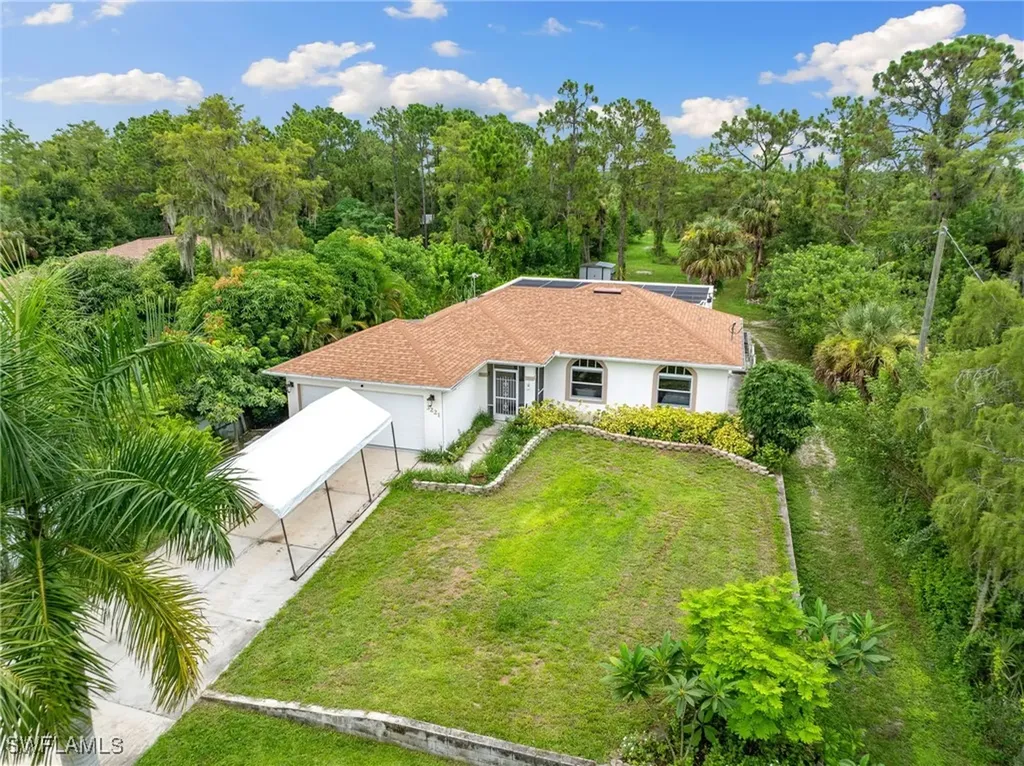 3221 22nd Avenue NE Naples FL 34120