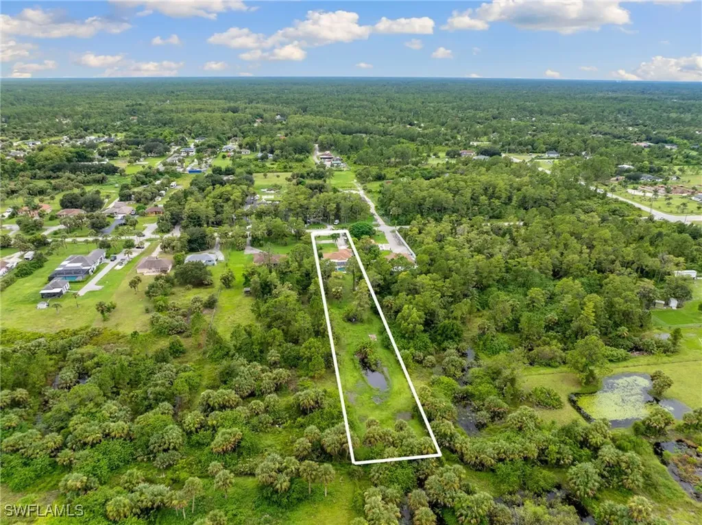 3221 22nd Avenue NE Naples FL 34120