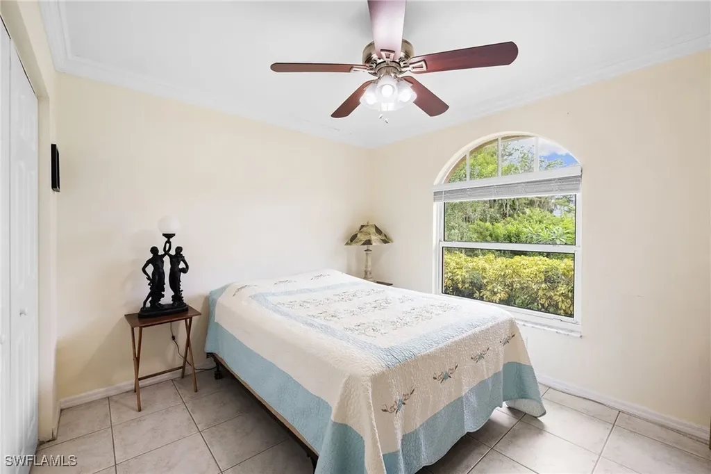 3221 22nd Avenue NE Naples FL 34120