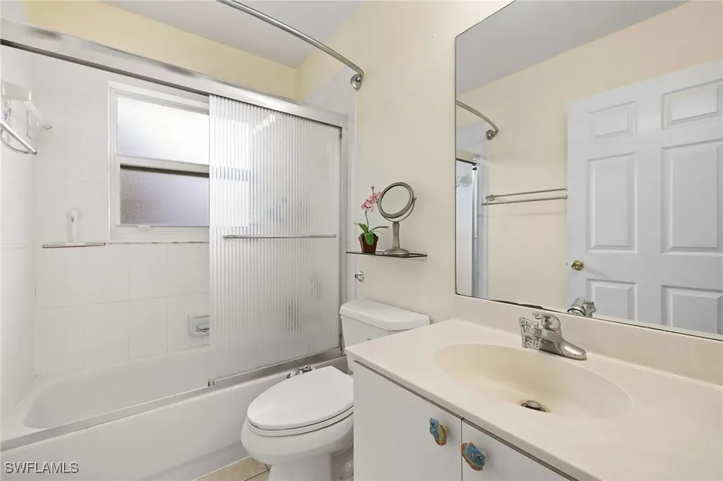 3221 22nd Avenue NE Naples FL 34120