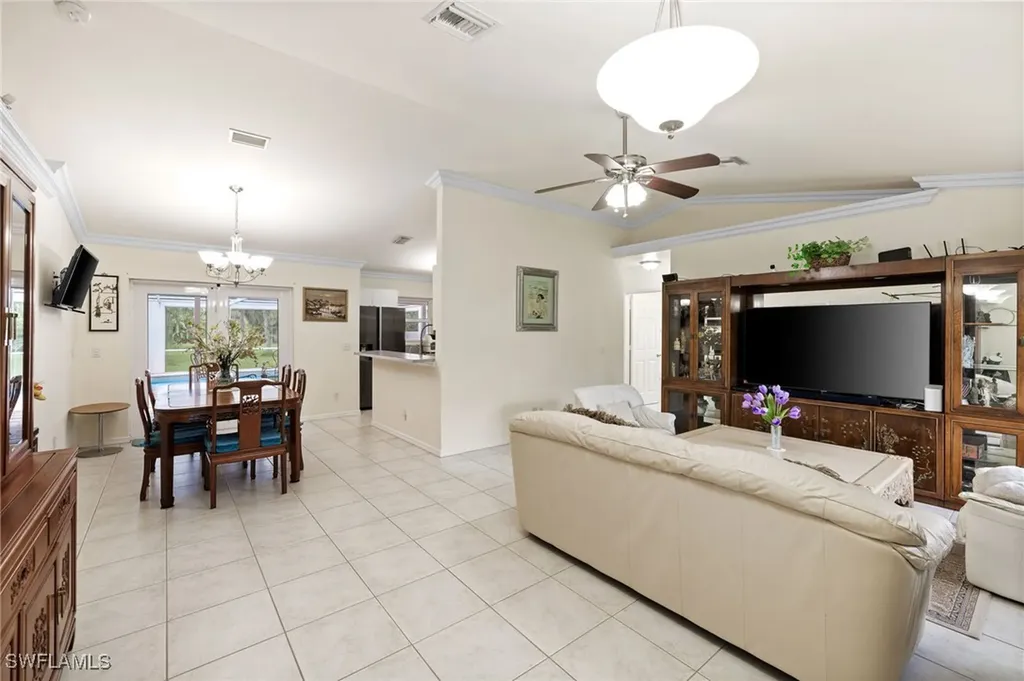 3221 22nd Avenue NE Naples FL 34120
