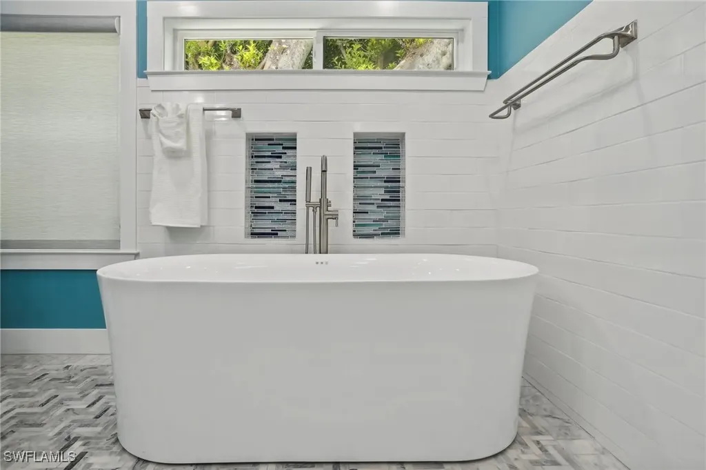 8335 Main Street Bokeelia FL 33922