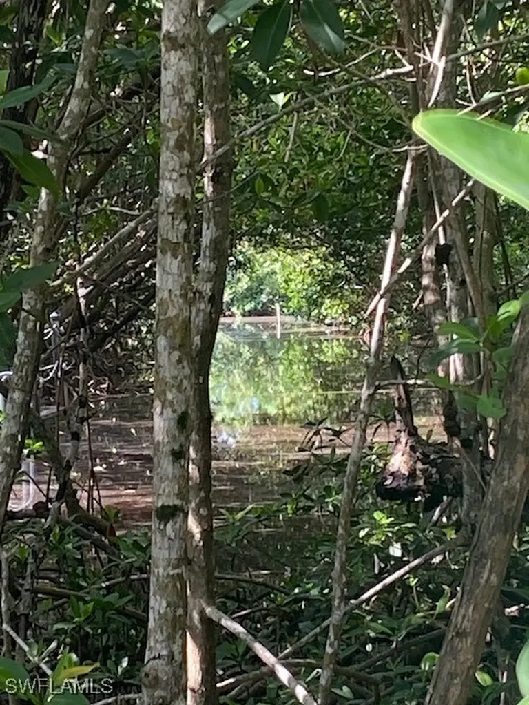 78 Otter Avenue Everglades City FL 34139