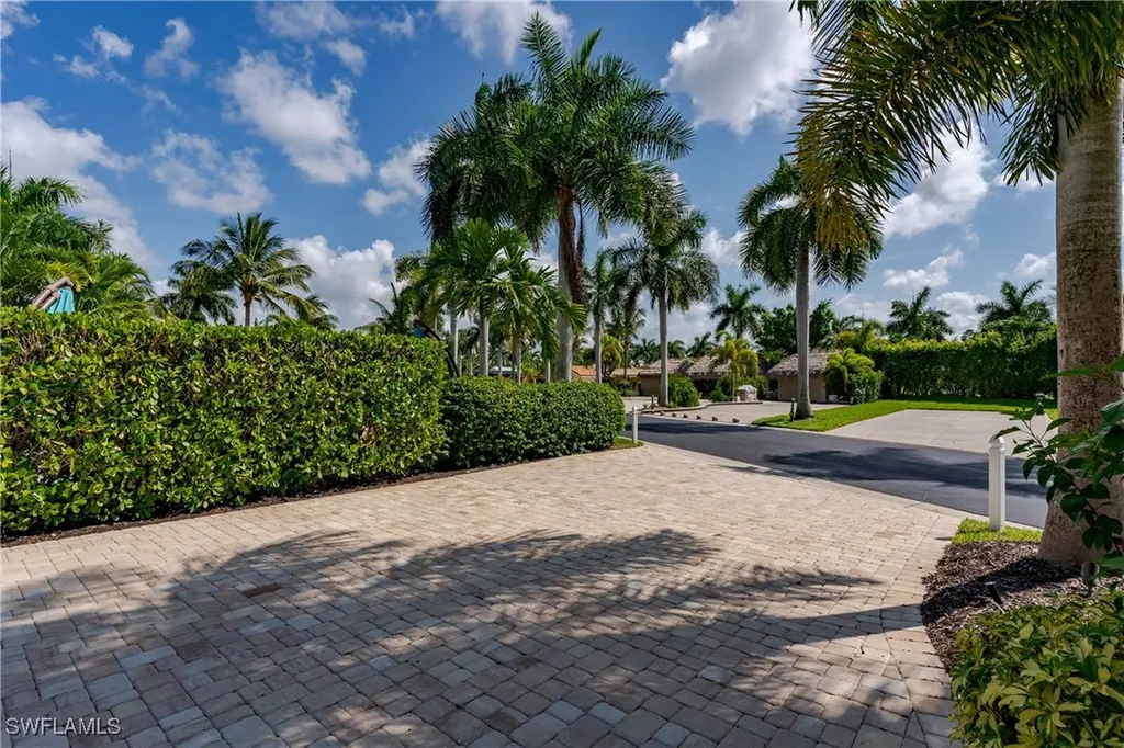 13565 Snapper Lane Naples FL 34114