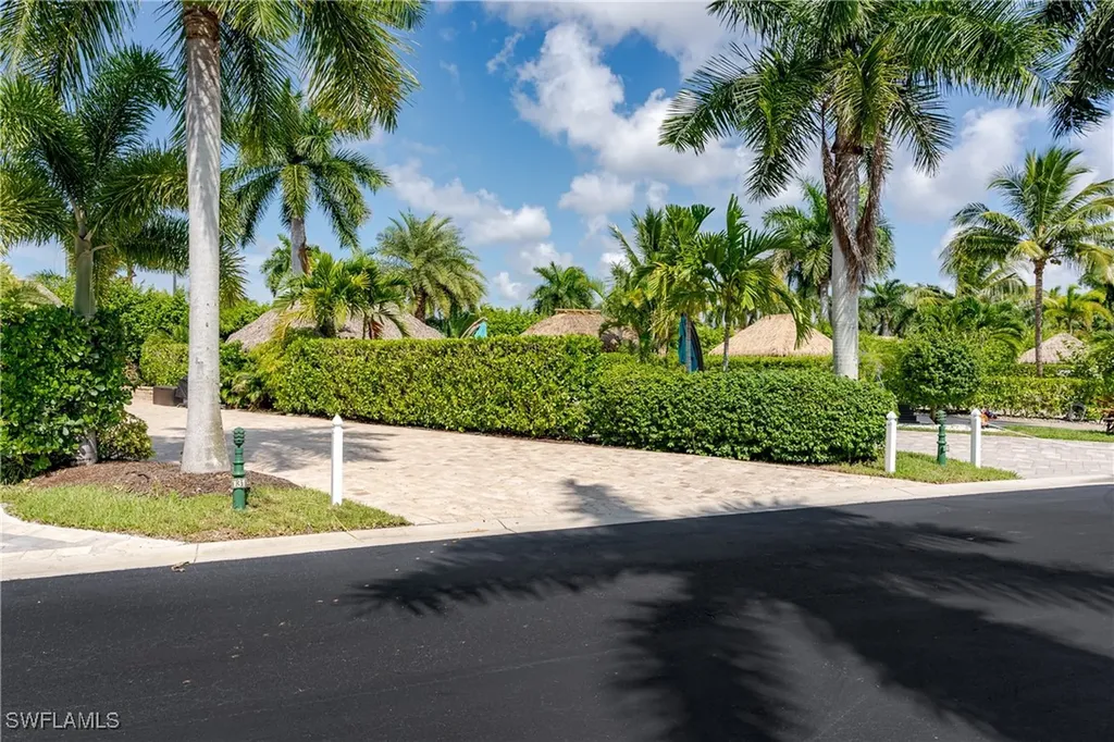 13565 Snapper Lane Naples FL 34114