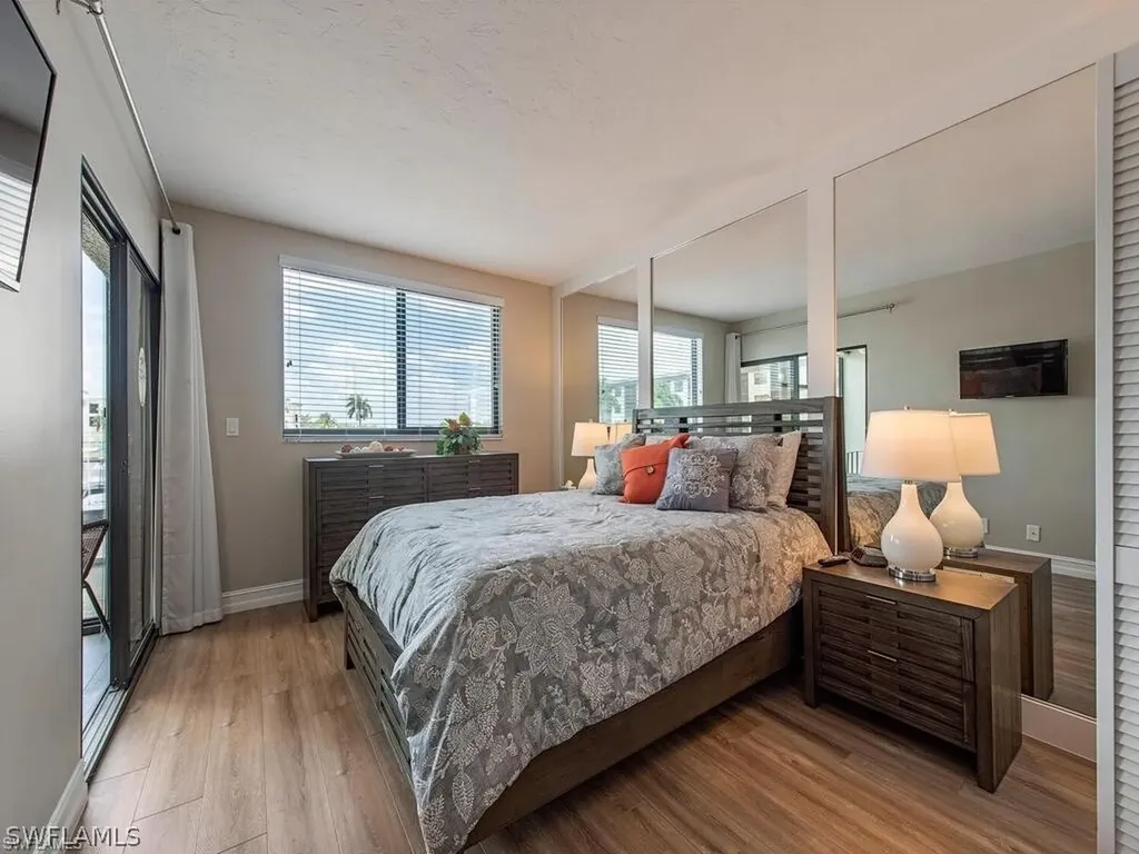 803 River Point Drive Naples FL 34102