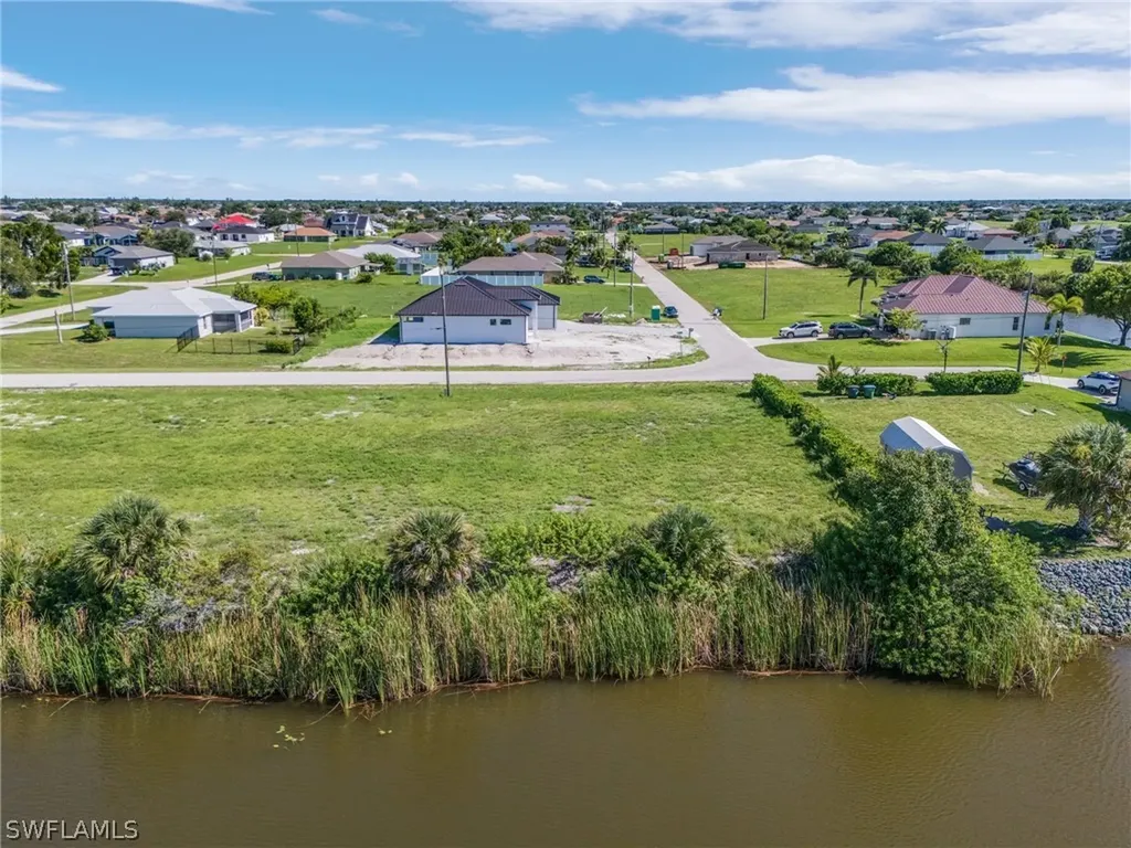 1216 NW 9th Street Cape Coral FL 33993