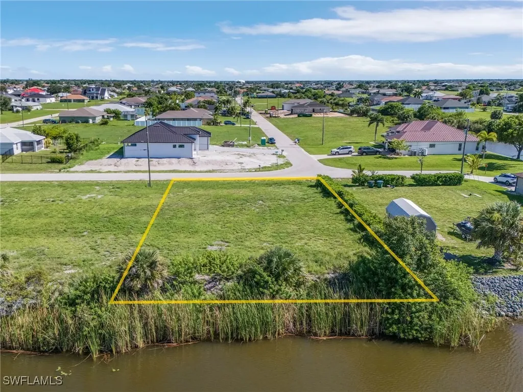 1216 NW 9th Street Cape Coral FL 33993