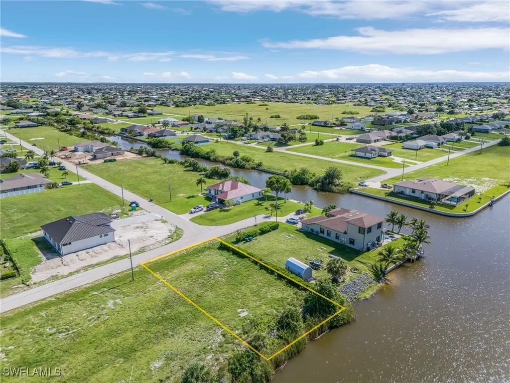 1216 NW 9th Street Cape Coral FL 33993