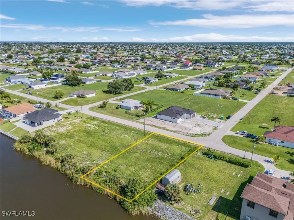 1216 NW 9th Street Cape Coral FL 33993