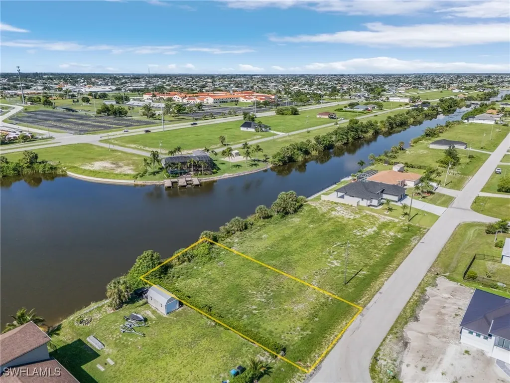 1216 NW 9th Street Cape Coral FL 33993