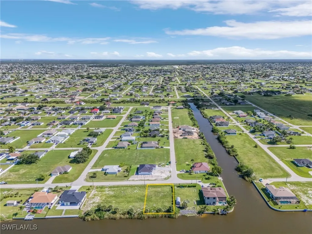 1216 NW 9th Street Cape Coral FL 33993