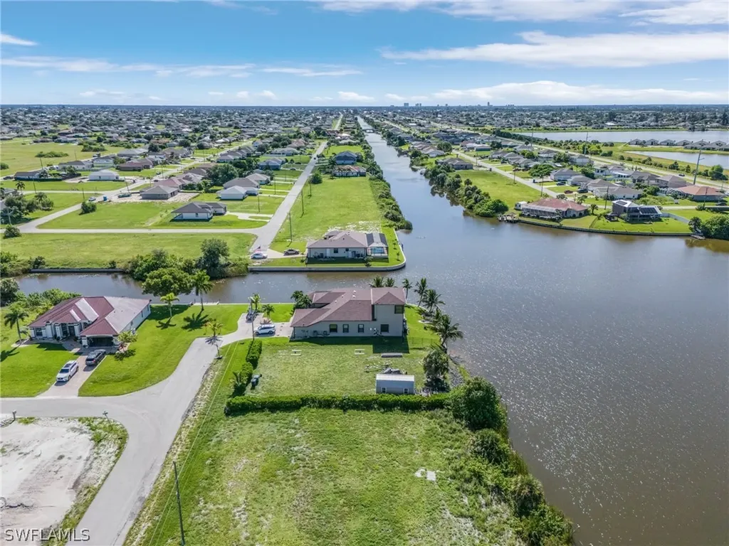 1216 NW 9th Street Cape Coral FL 33993