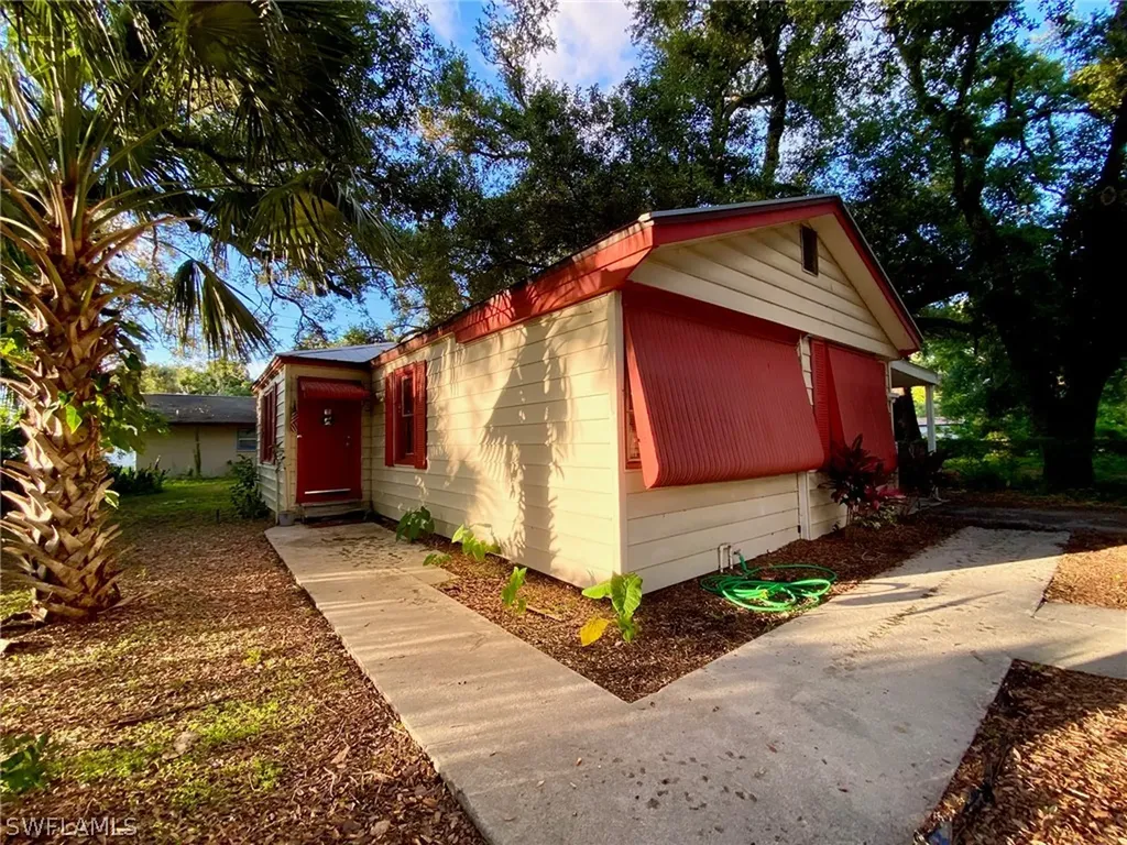 2217 Dora Street Fort Myers FL 33901