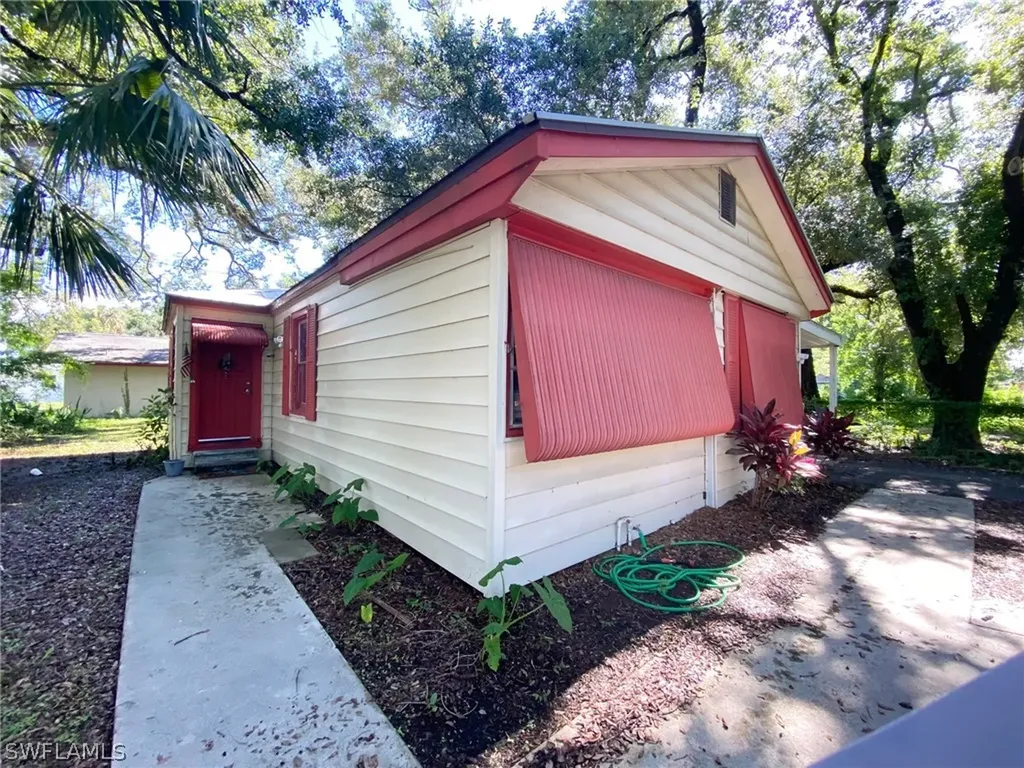 2217 Dora Street Fort Myers FL 33901