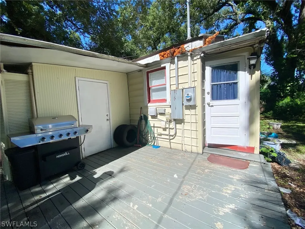 2217 Dora Street Fort Myers FL 33901