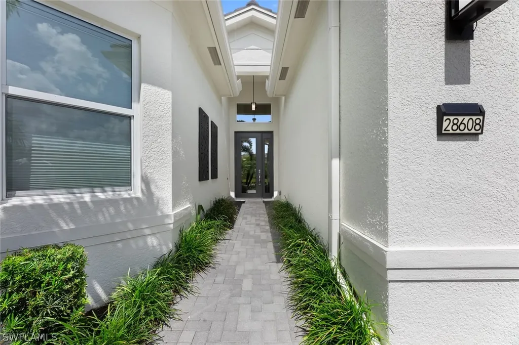 28608 Twain Drive Bonita Springs FL 34135