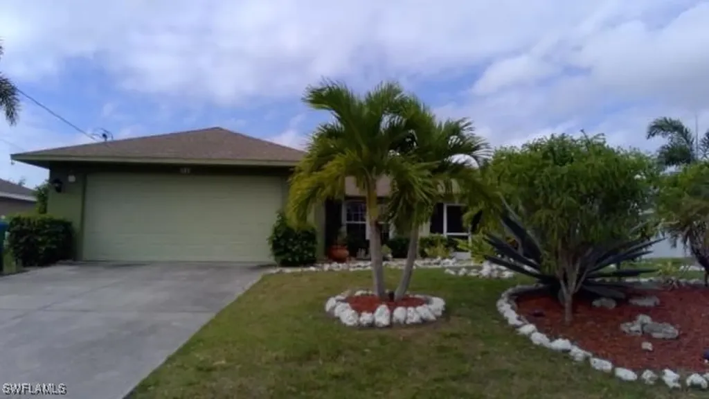 26 SW 21st Place Cape Coral FL 33991