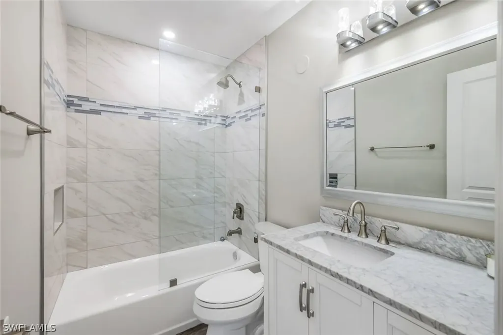 975 22nd Avenue N Naples FL 34103