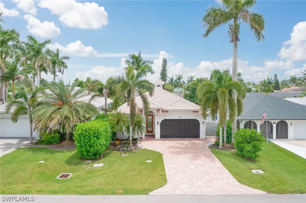 708 108th Avenue N Naples FL 34108