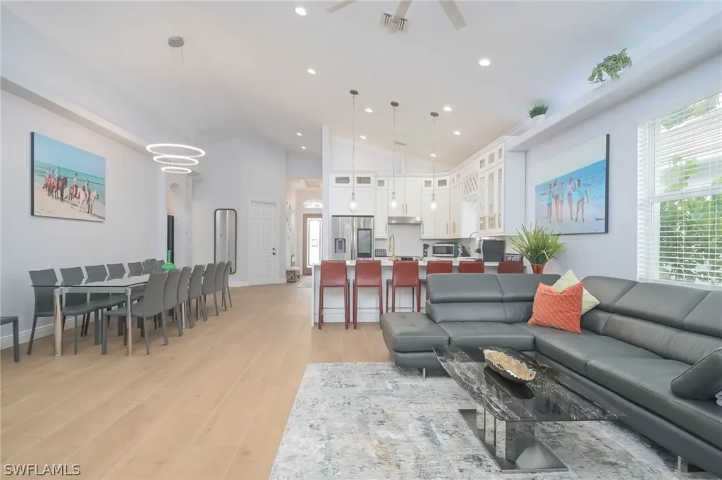 708 108th Avenue N Naples FL 34108
