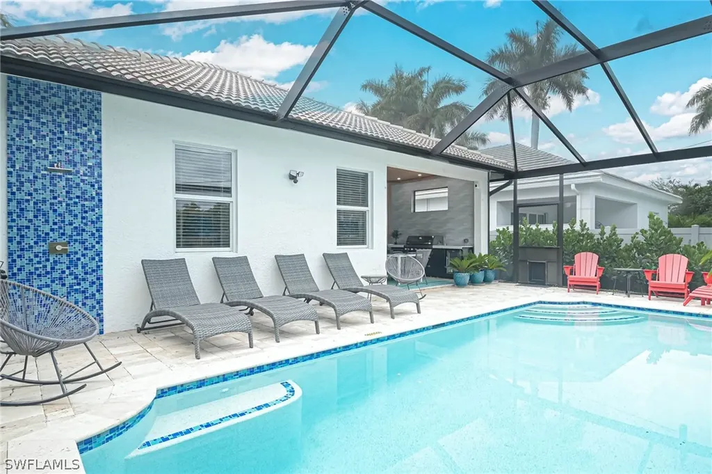 708 108th Avenue N Naples FL 34108