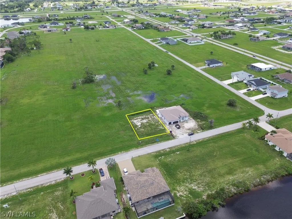 1633 NW 36th Avenue Cape Coral FL 33993