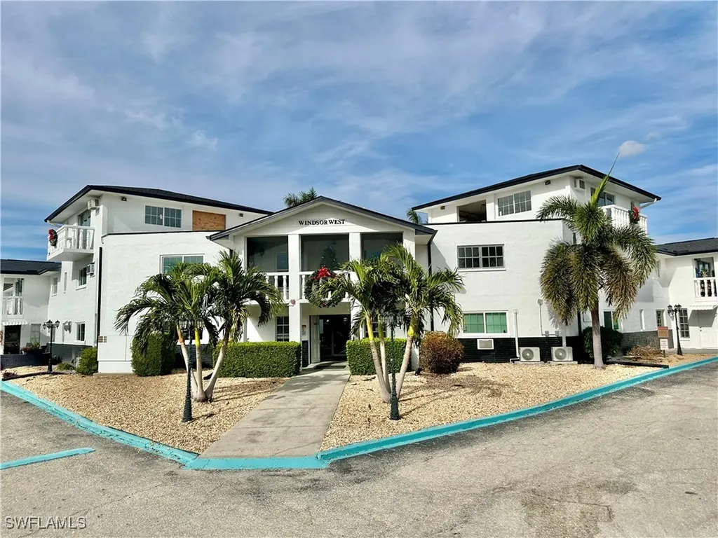 3704 Broadway Fort Myers FL 33901