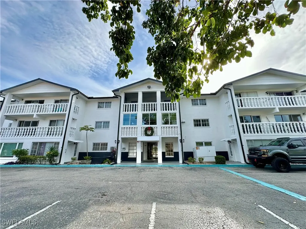 3704 Broadway Fort Myers FL 33901