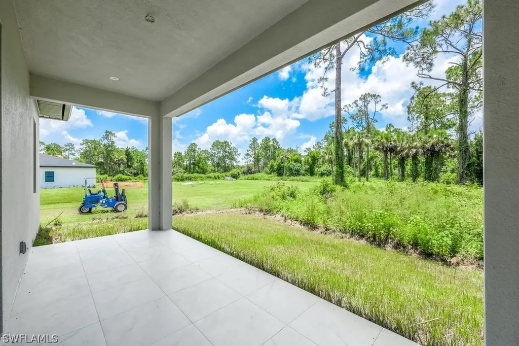 1870 22nd Avenue NE Naples FL 34120